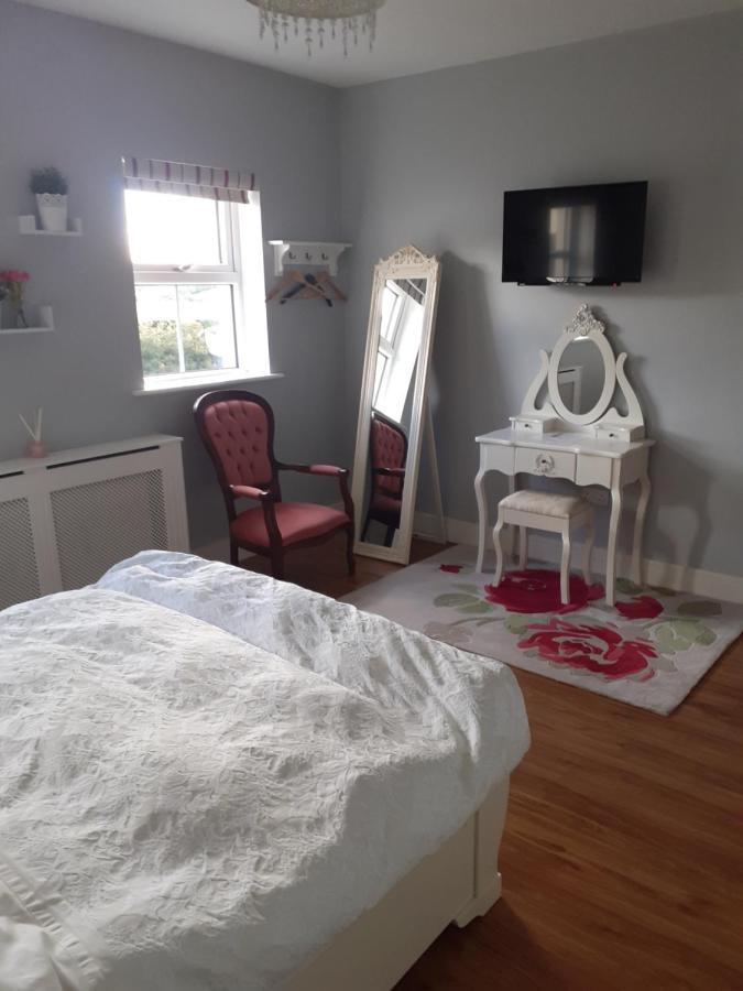 Private Room In Superb House Bed 1 Nobber Esterno foto